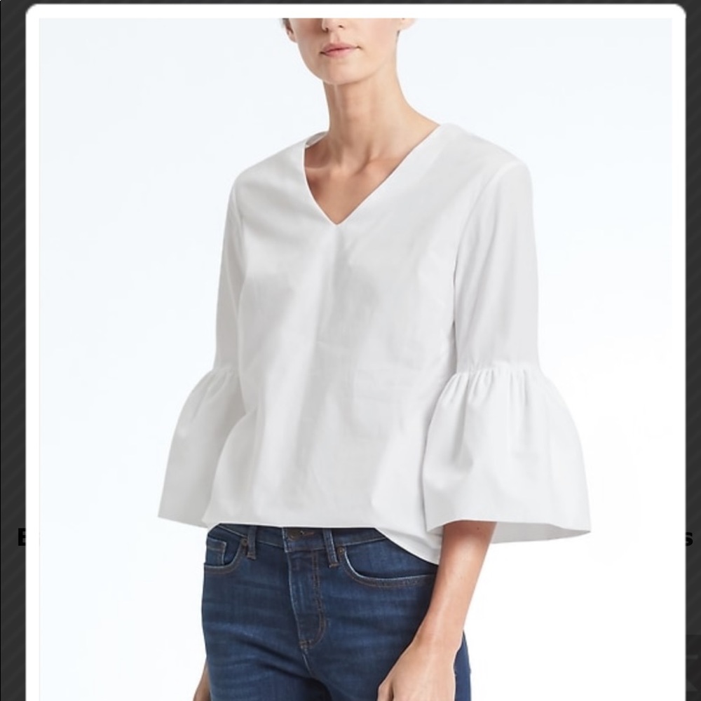 BANANA REPUBLIC white bell sleeve blouse 🤍